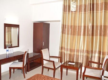 Alps Residency Hotel Krishnagiri Quarto foto